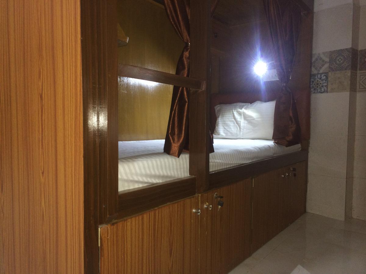 Zara Dormitory Мумбаи Экстерьер фото