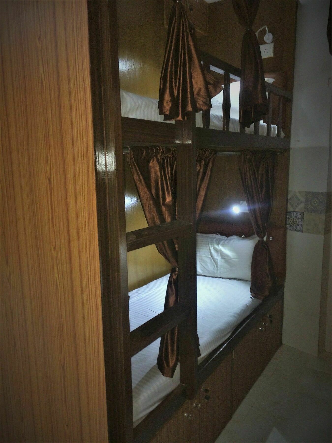 Zara Dormitory Мумбаи Экстерьер фото